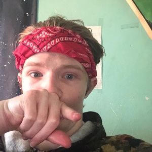 Meet your Posher, Dakota